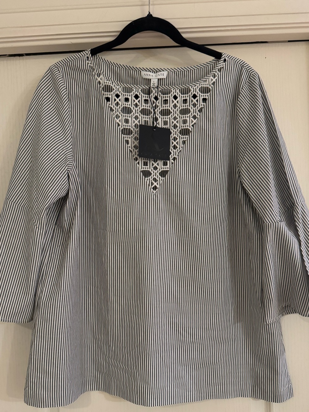 ANNA CATE GRAY WHITE PINSTRIPE TUNIC TOP NEW!